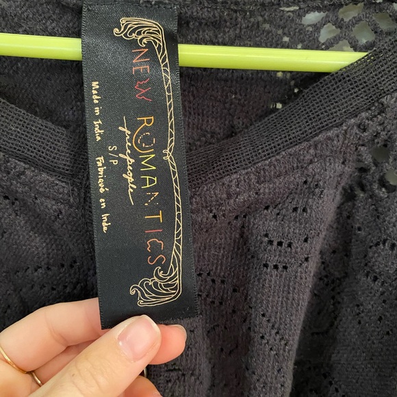 Flowy crop top - Picture 4 of 4